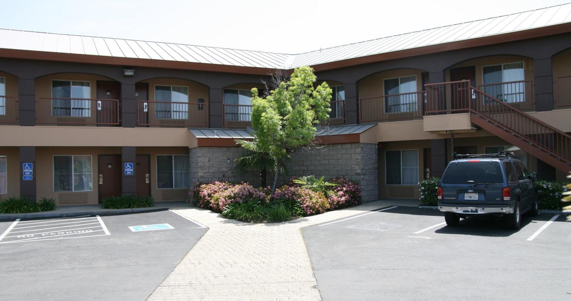 Days Inn By Wyndham Rocklin/Sacramento Екстер'єр фото